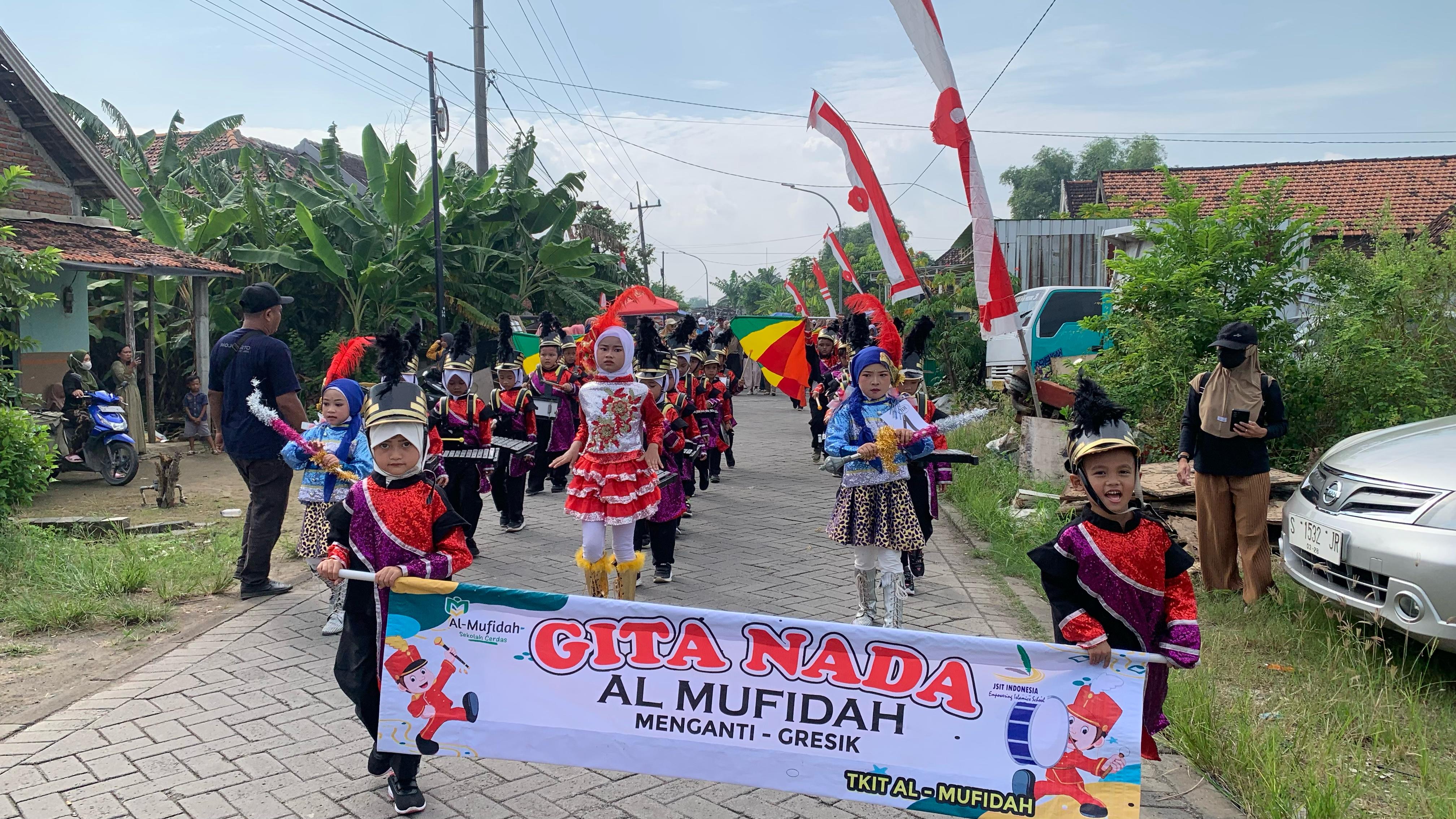 Prestasi Gemilang Gita Nada Al Mufidah TK dalam Street Parade Bupati Mojokerto CUP 2025