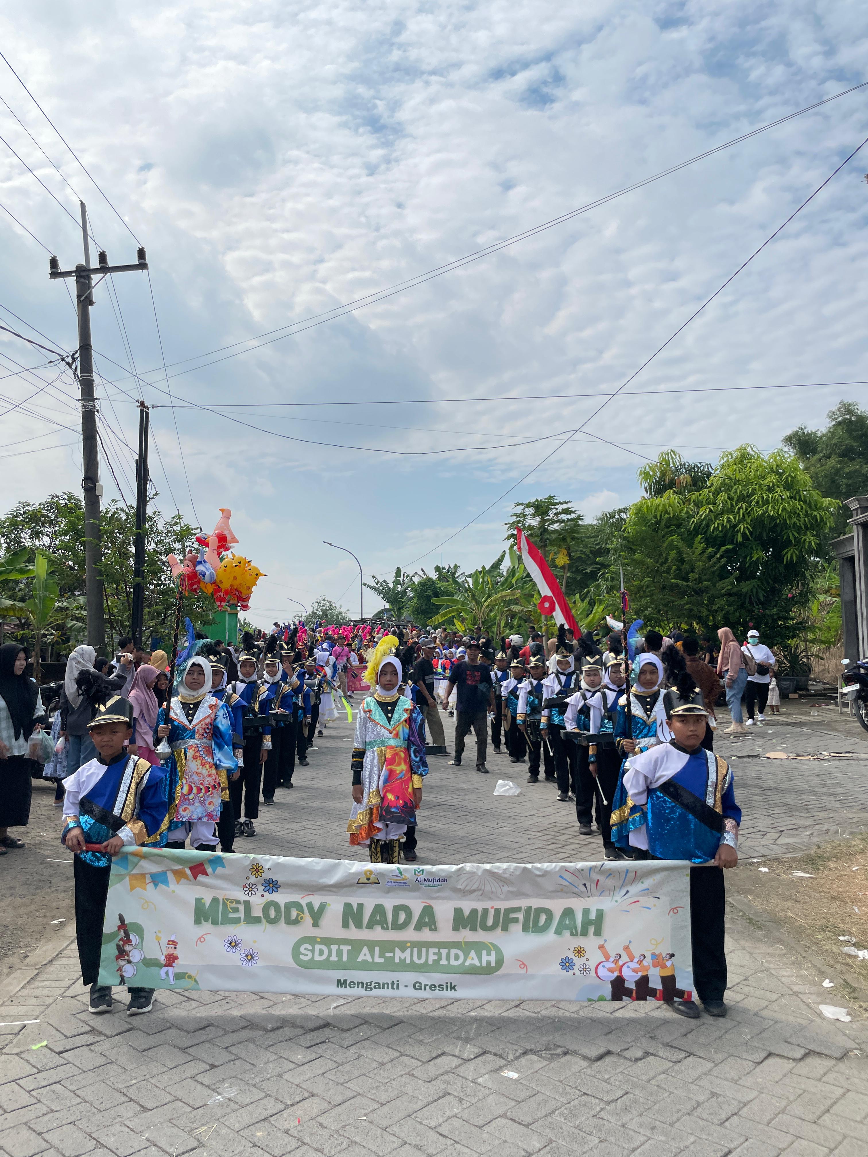 Prestasi Gemilang Melody Nada SDIT Al Mufidah dalam Street Parade Bupati Mojokerto CUP 2025
